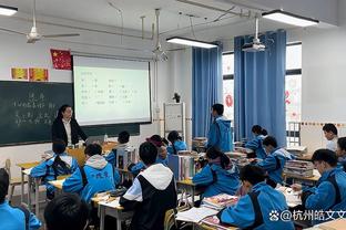 ?几分相似？辽宁球迷自制郭艾伦塑像